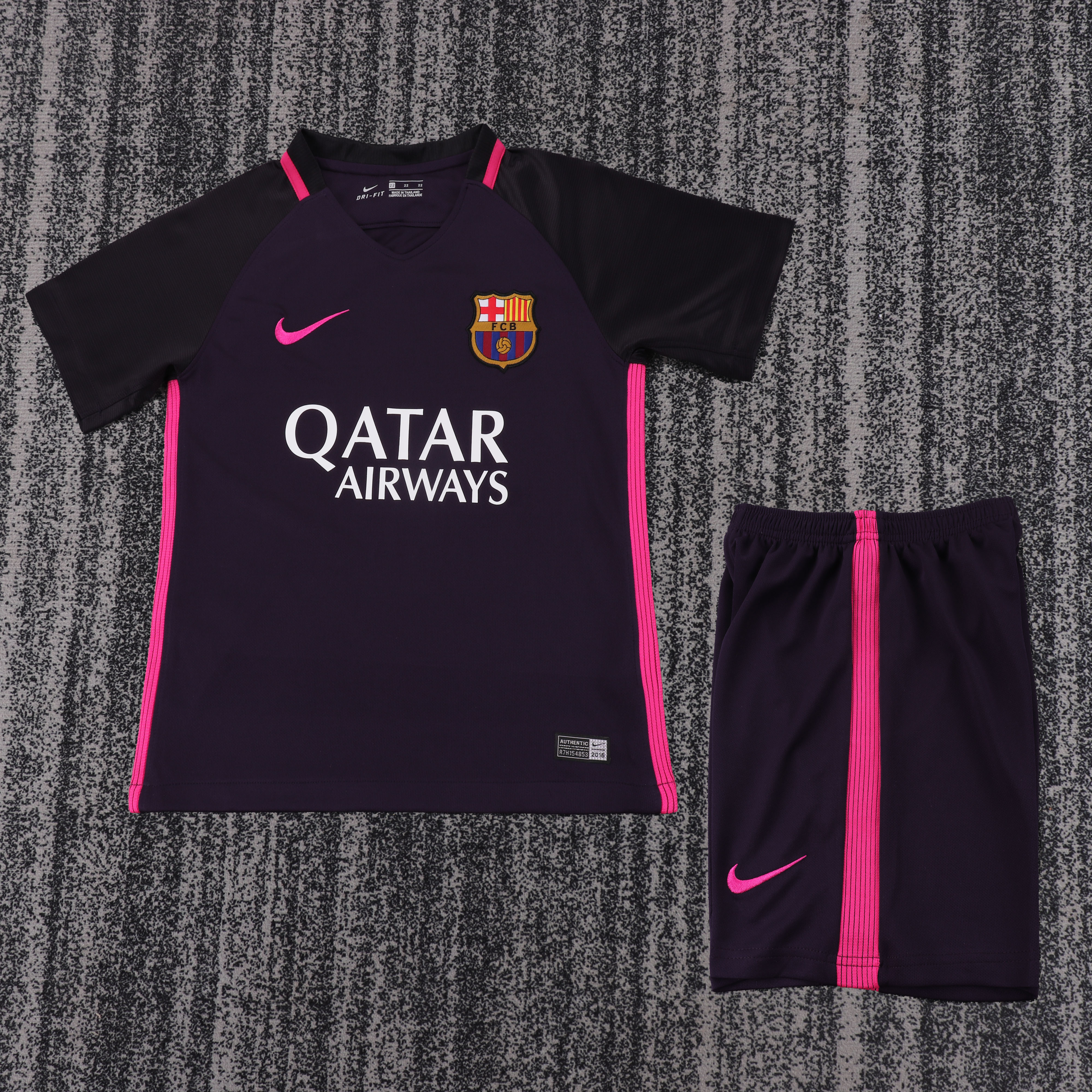 2016-17 Barcelona Away