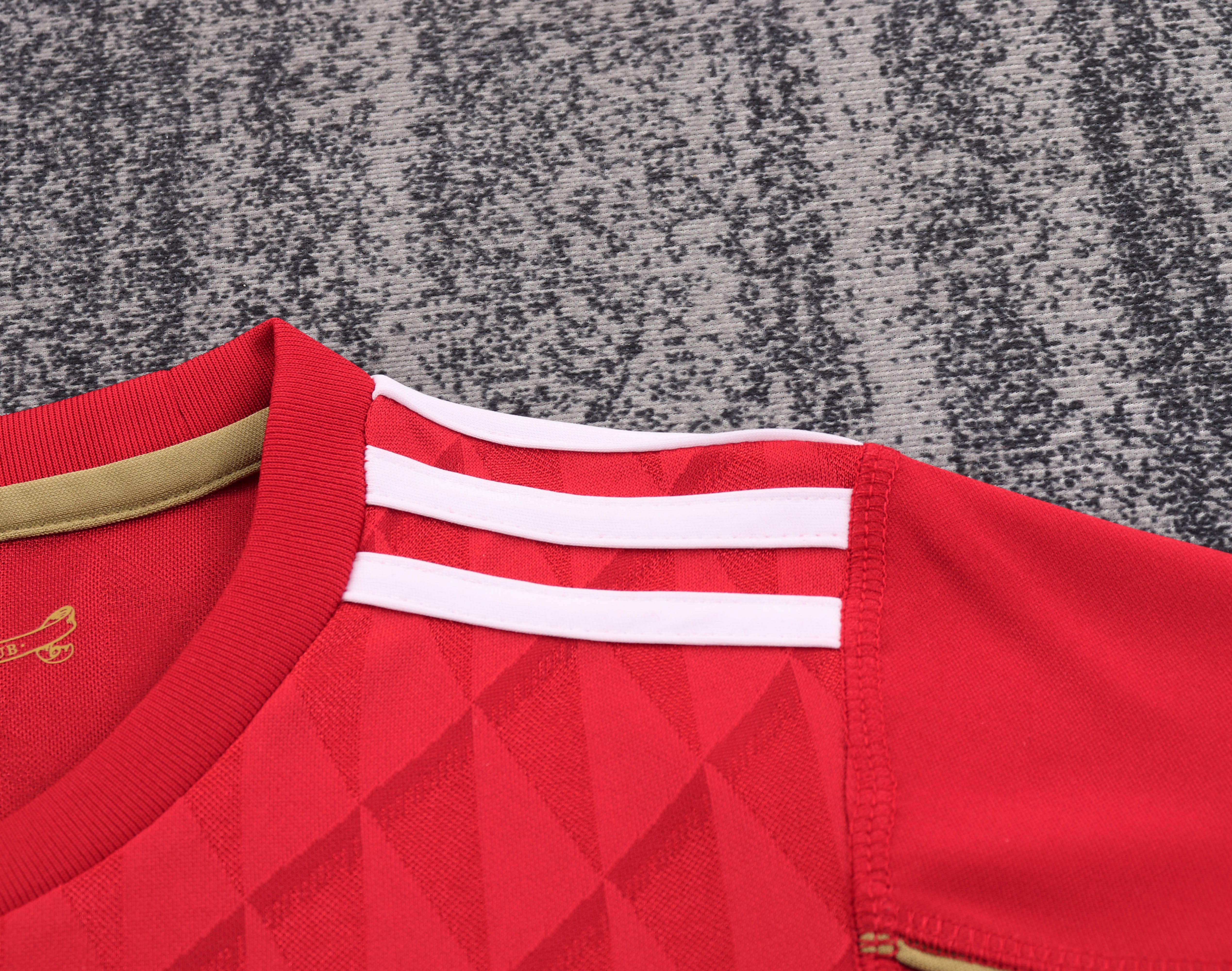 2010 Liverpool Home Red