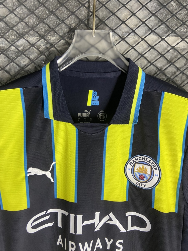 24-25 Manchester City Second Away