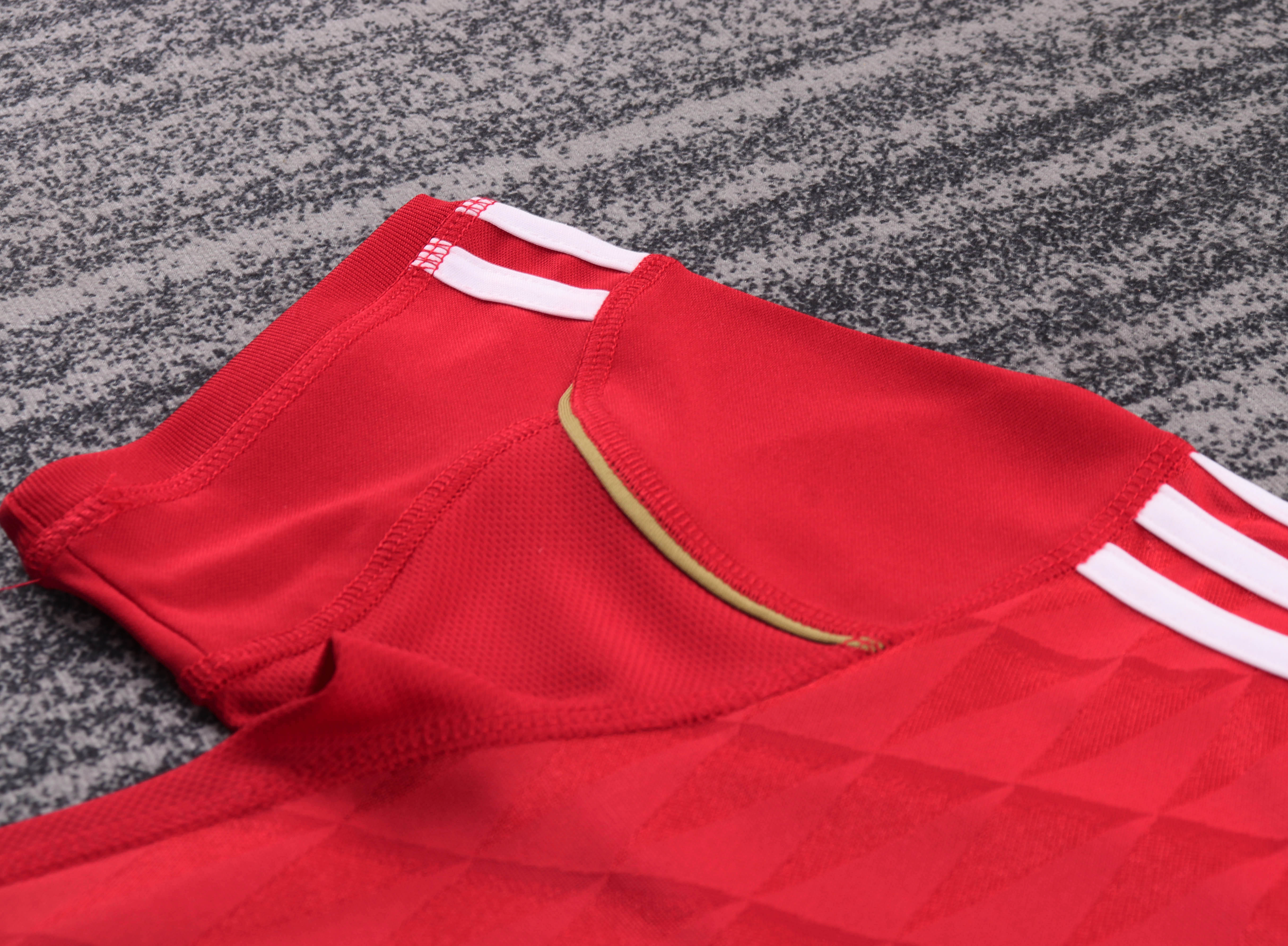 2010 Liverpool Home Red