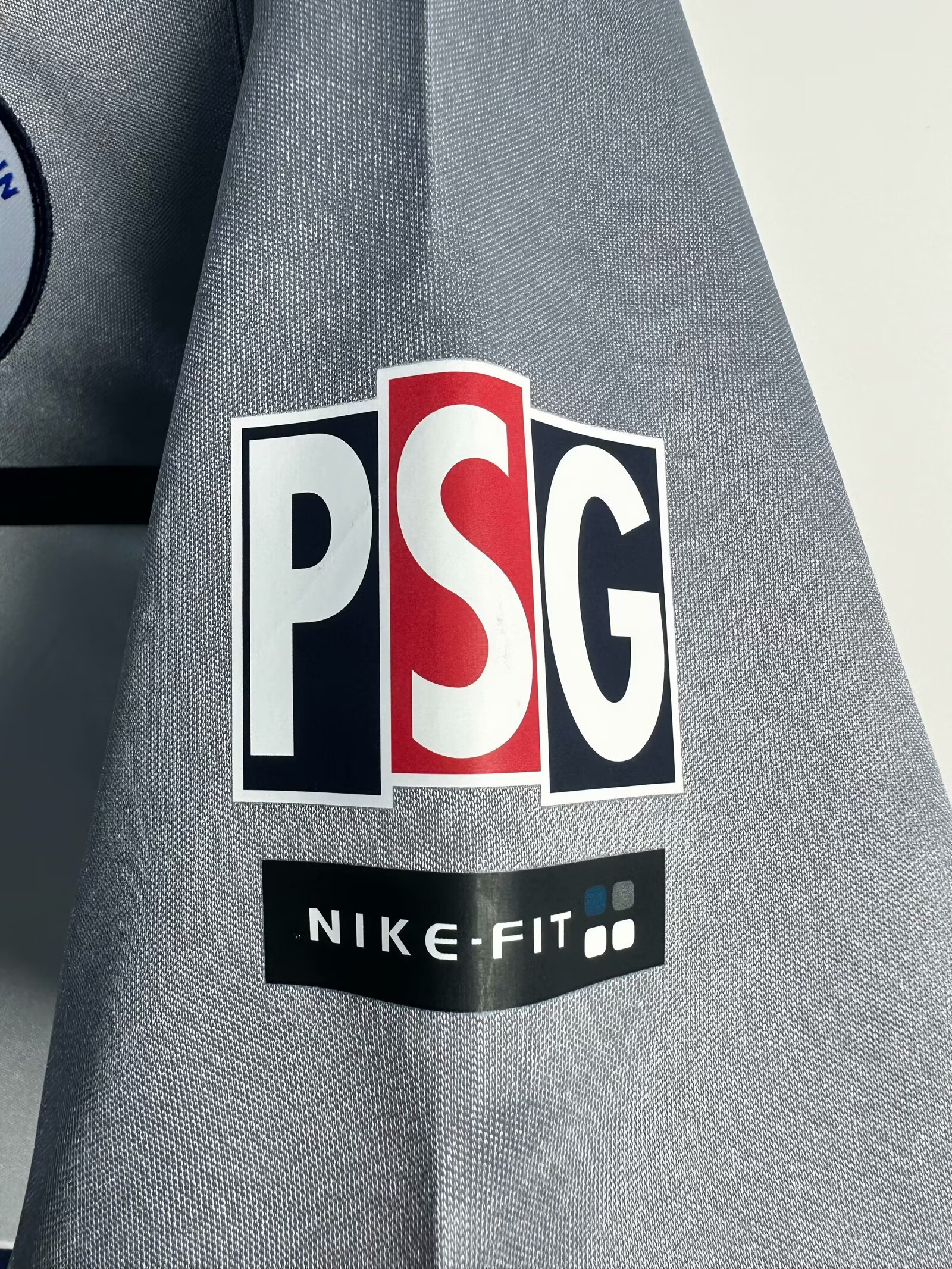 2000-01 PSG Away