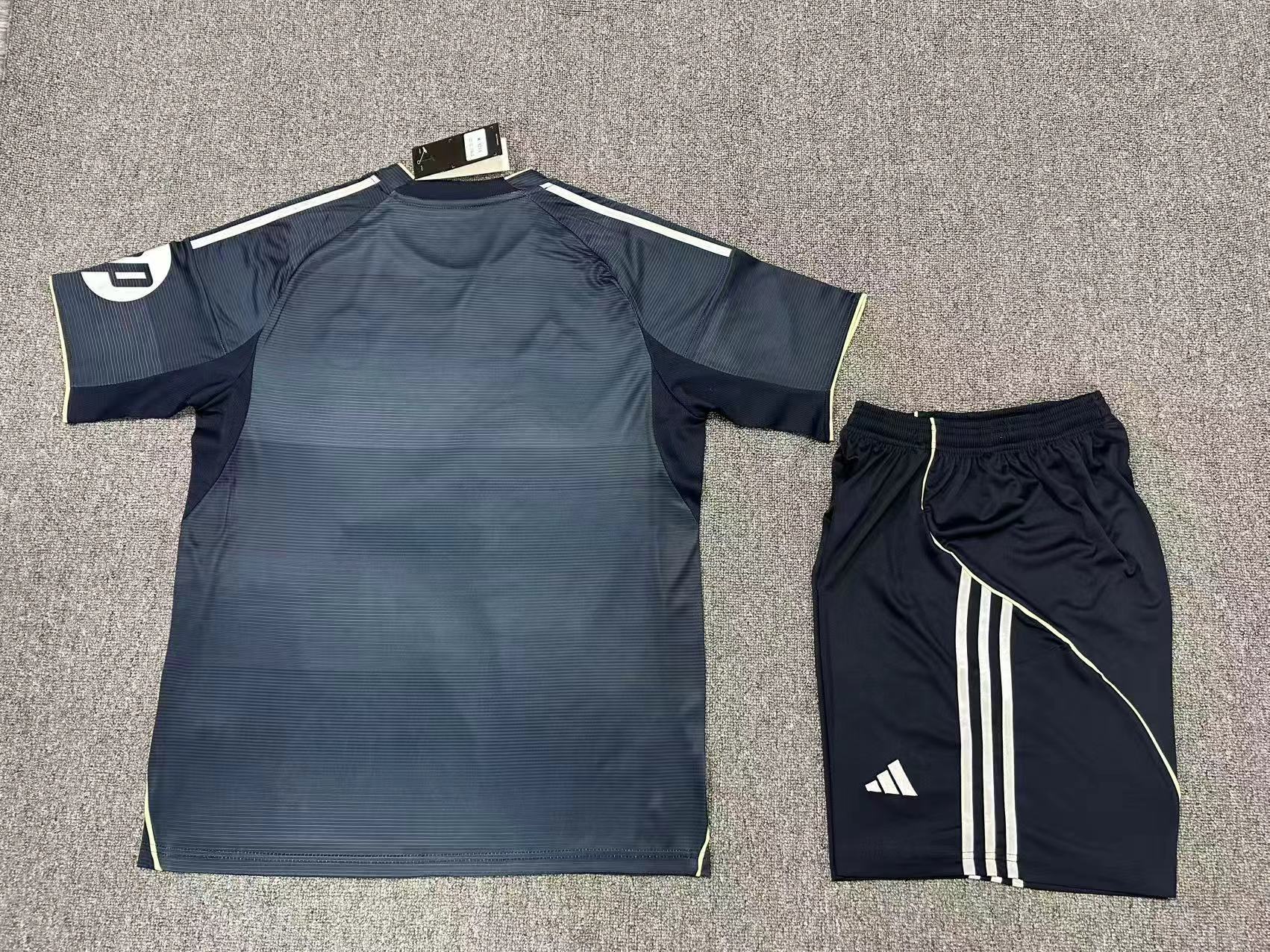 2526 Real Madrid Away