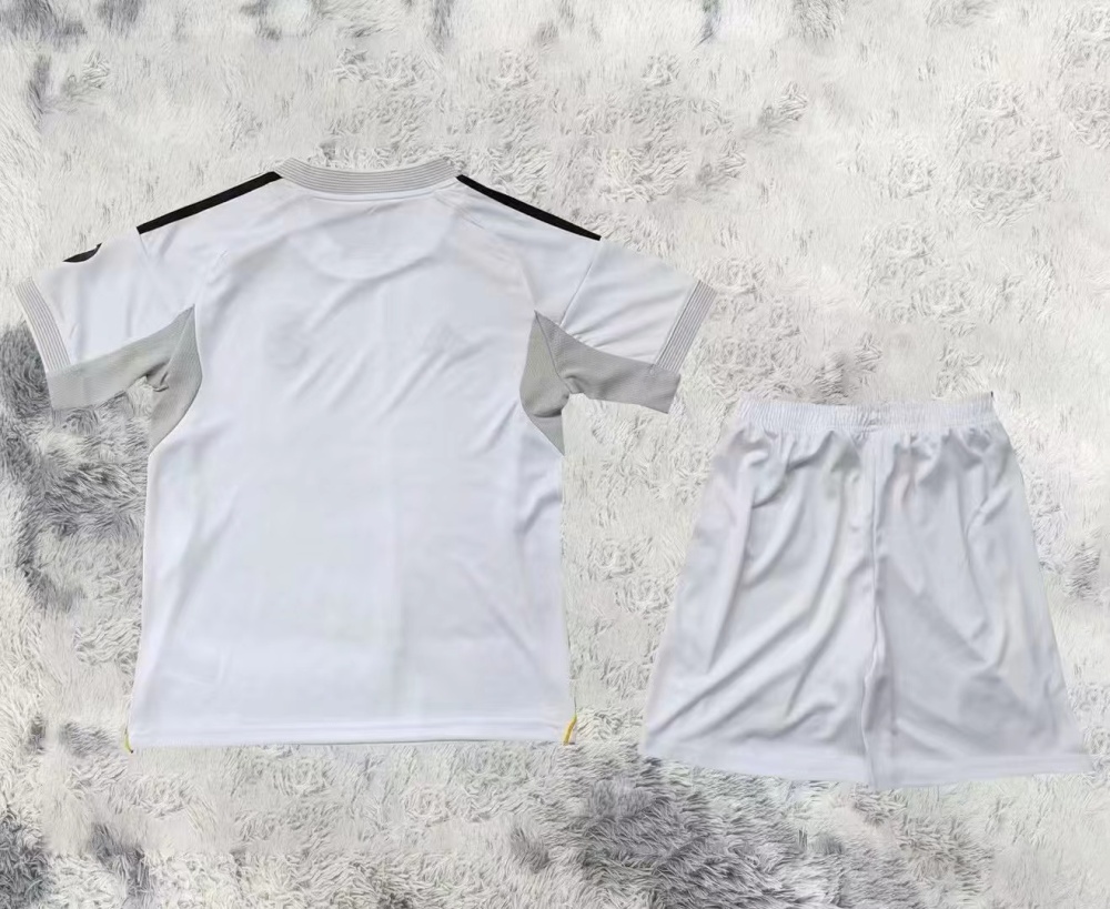 25-26 Real Madrid Home Kits