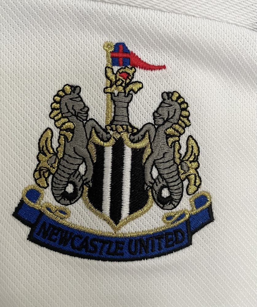 1999-00Newcastle Away