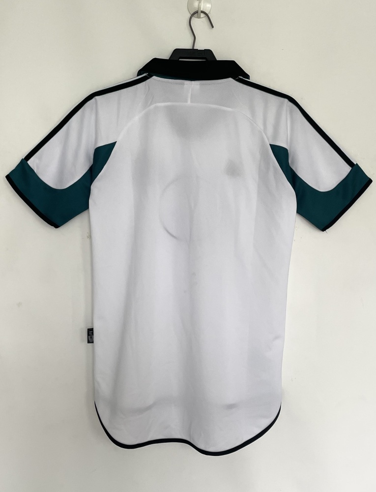 1999-00Newcastle Away