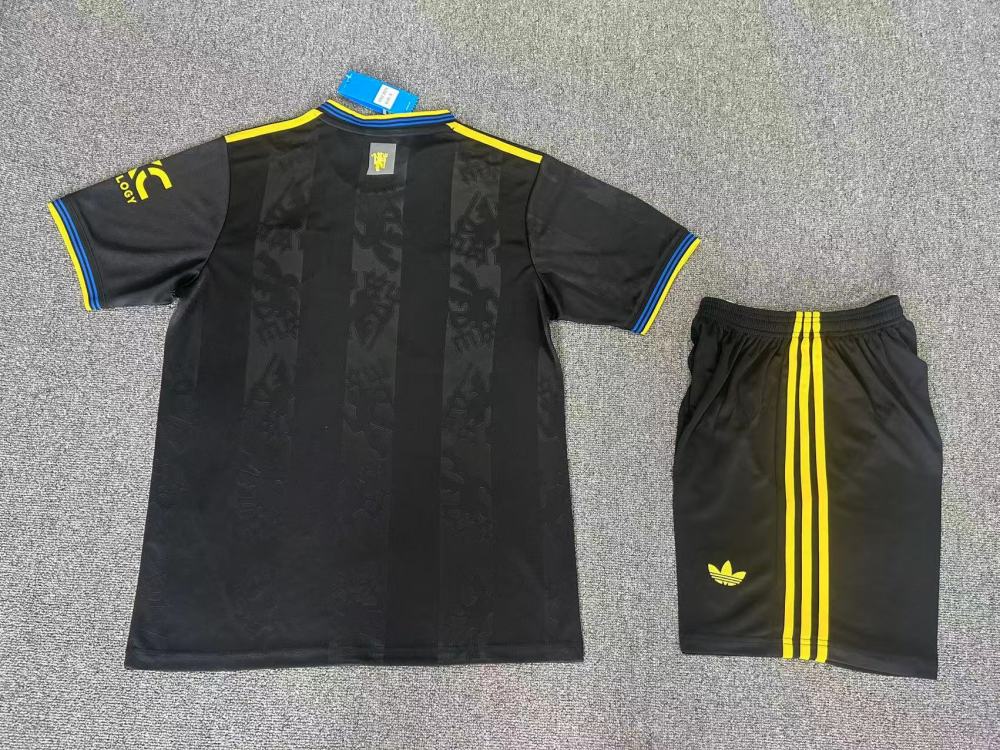 2526 Manchester United Second Away