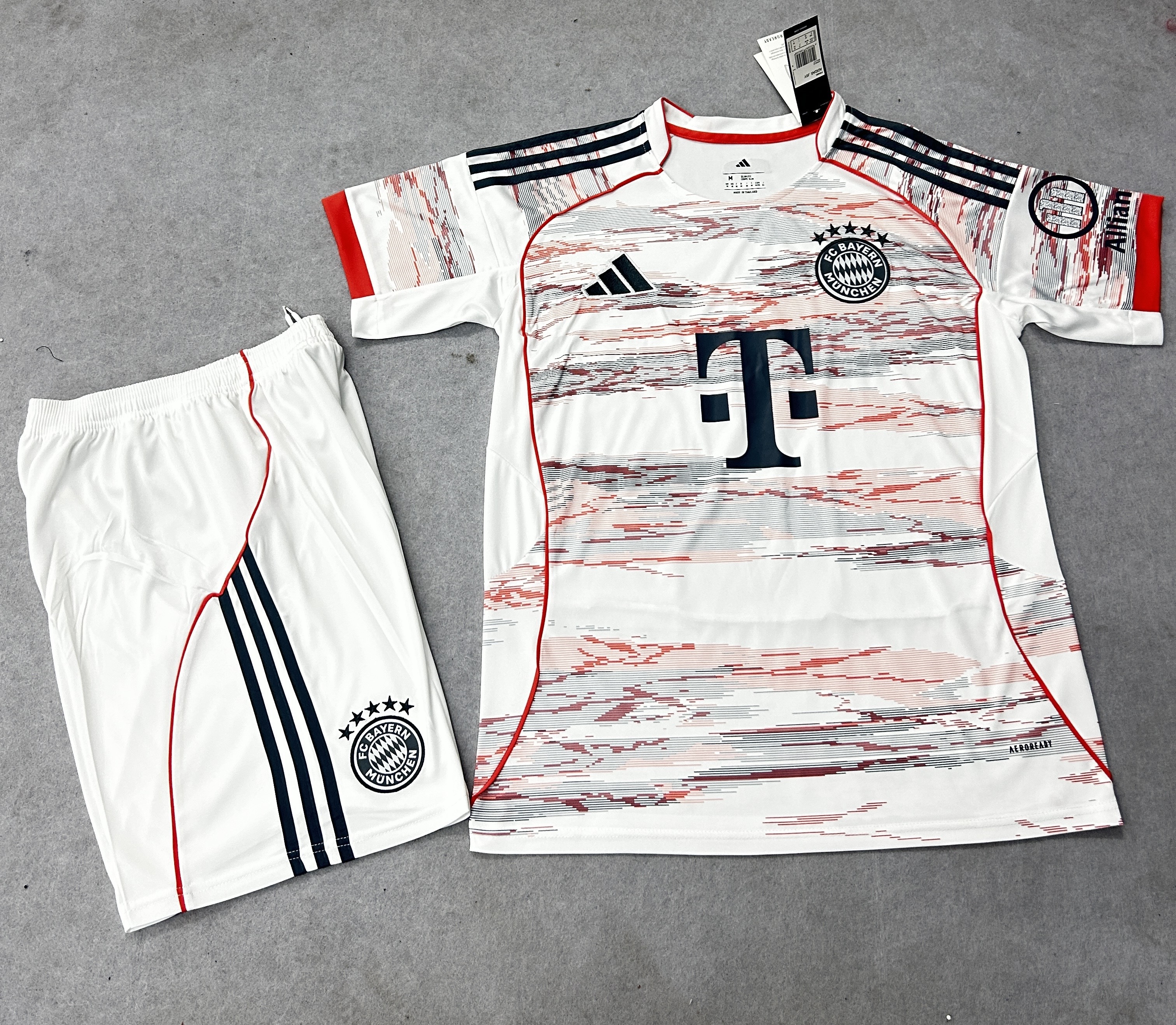 2526 Bayern Munich Away