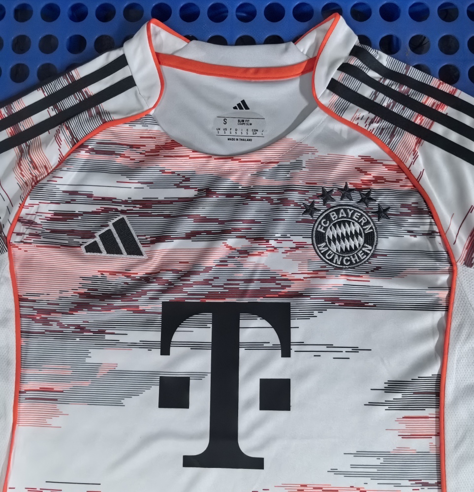 25-26 Bayern Munich Away