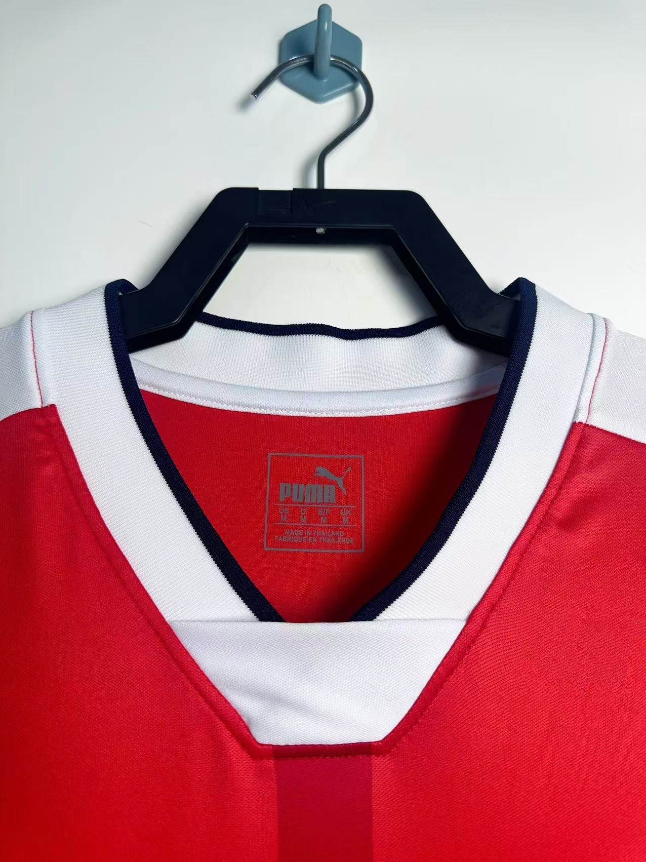 2016-17 Arsenal Home
