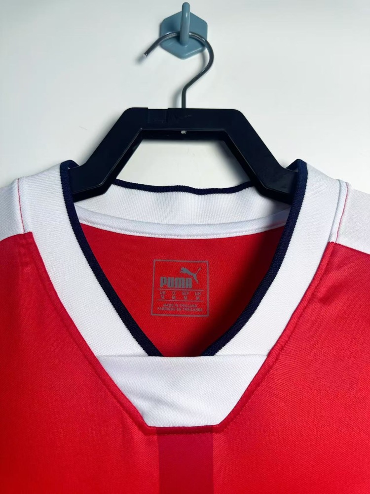 2016-17 Arsenal Home