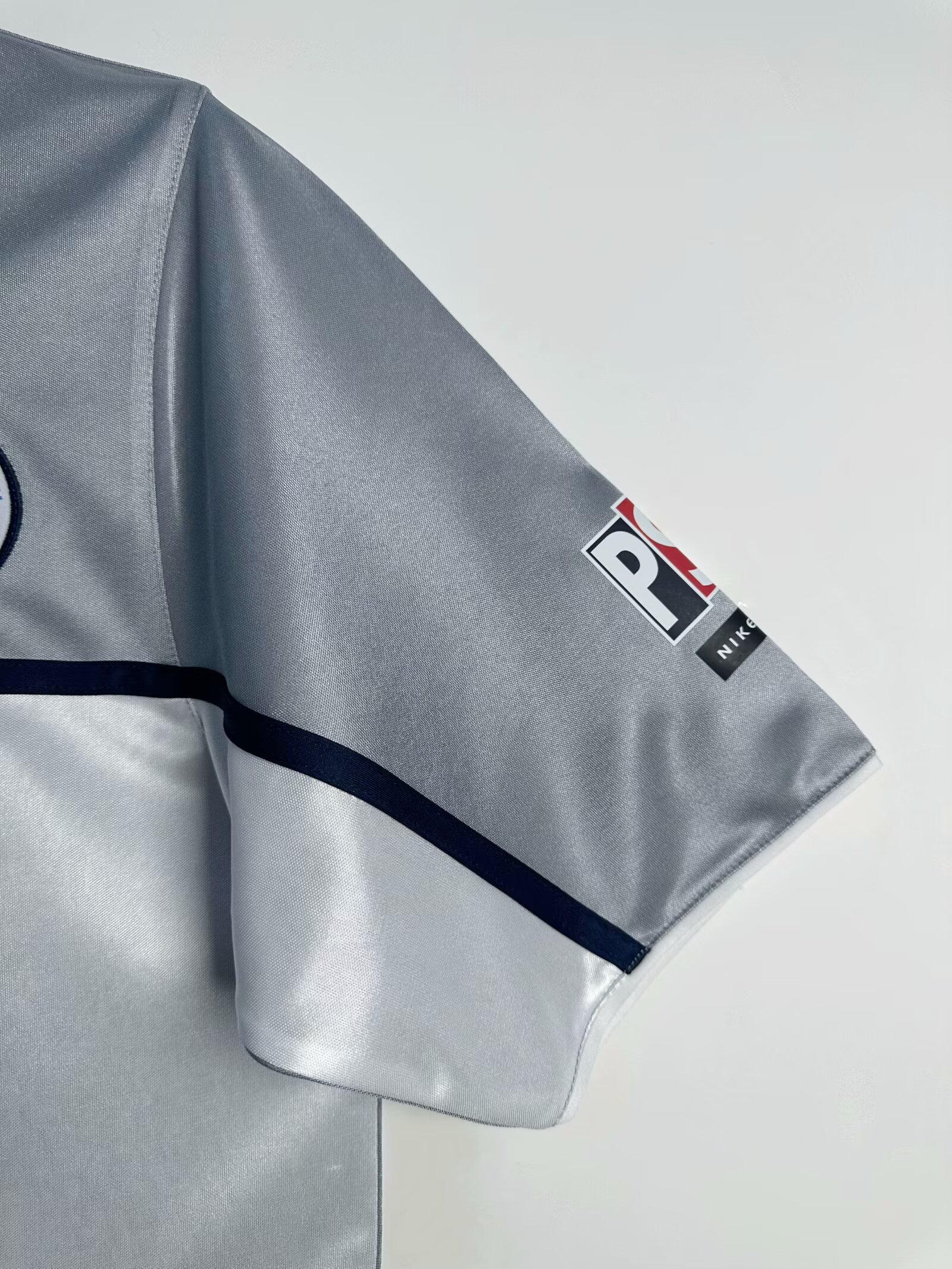 2000-01 PSG Away