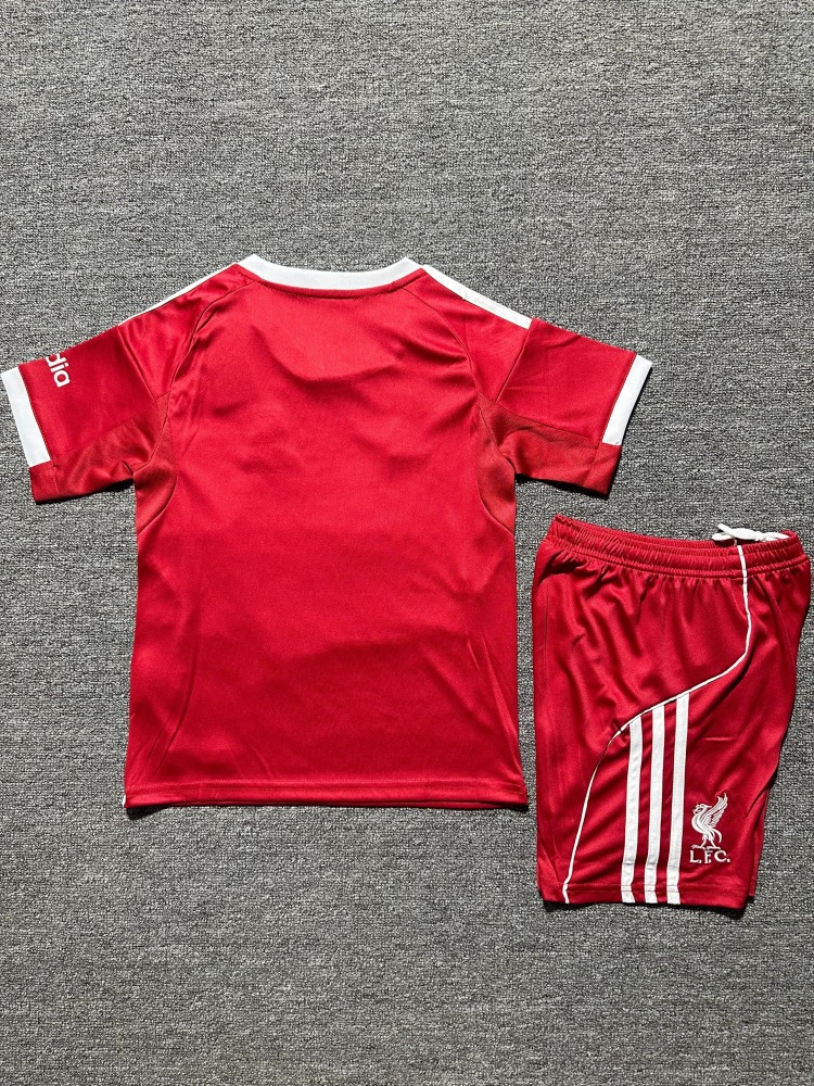2526 Liverpool Home Kits