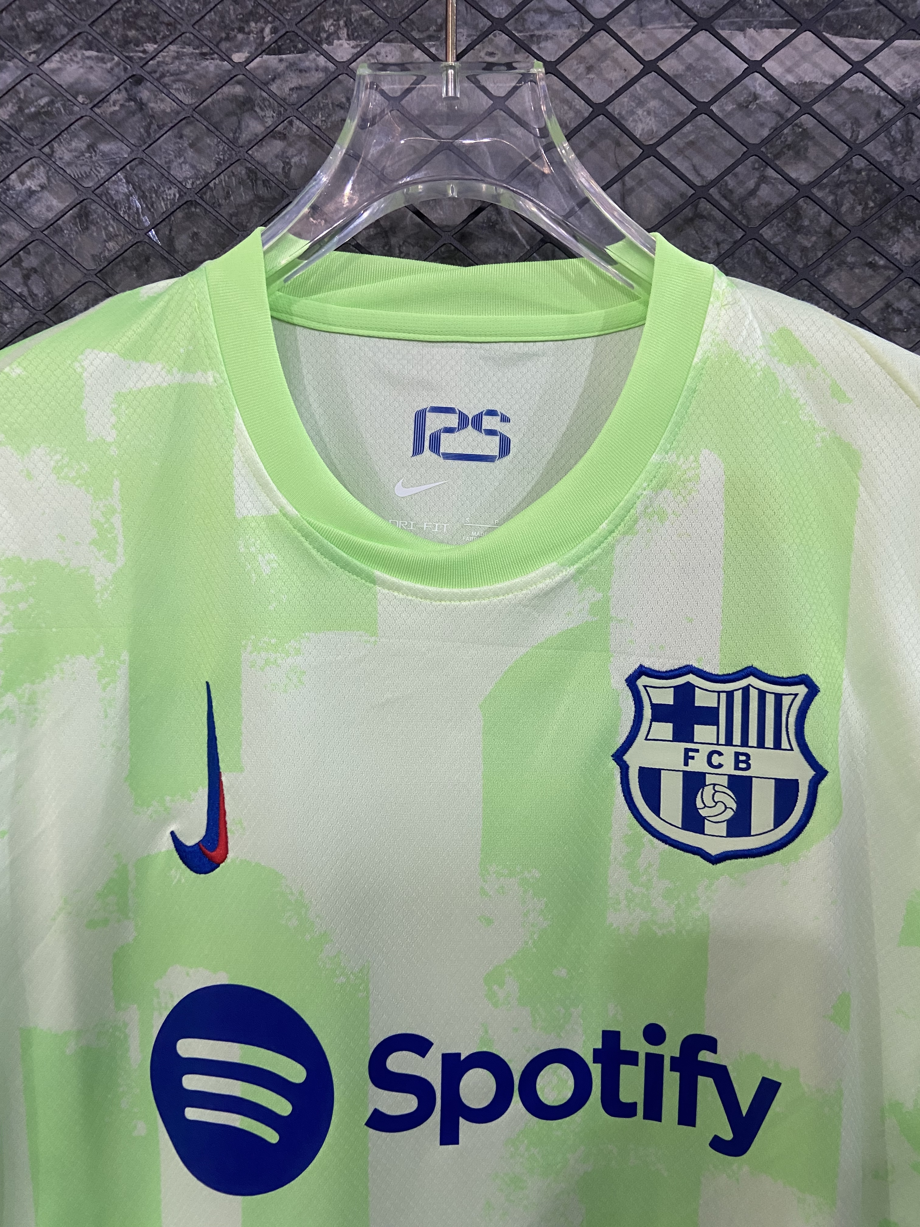 24-25 Barcelona Second Away