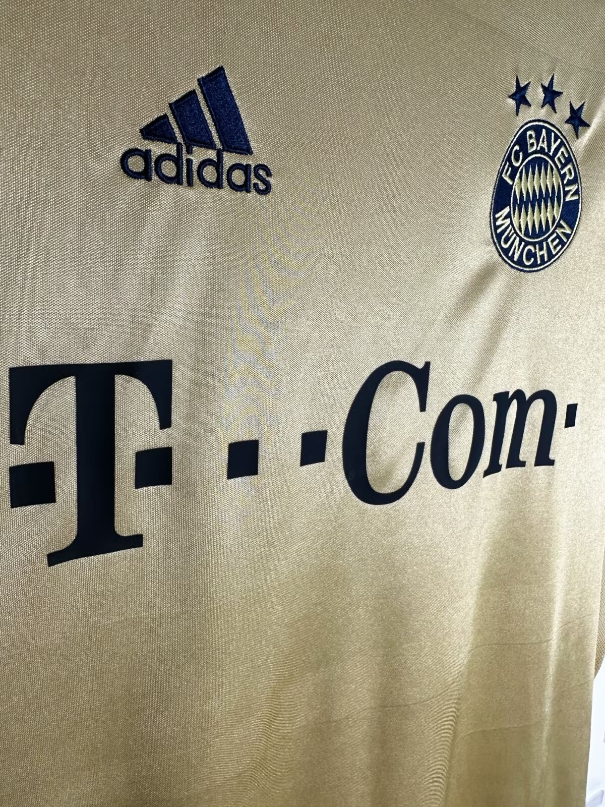 2003-04 Bayern Munich Away