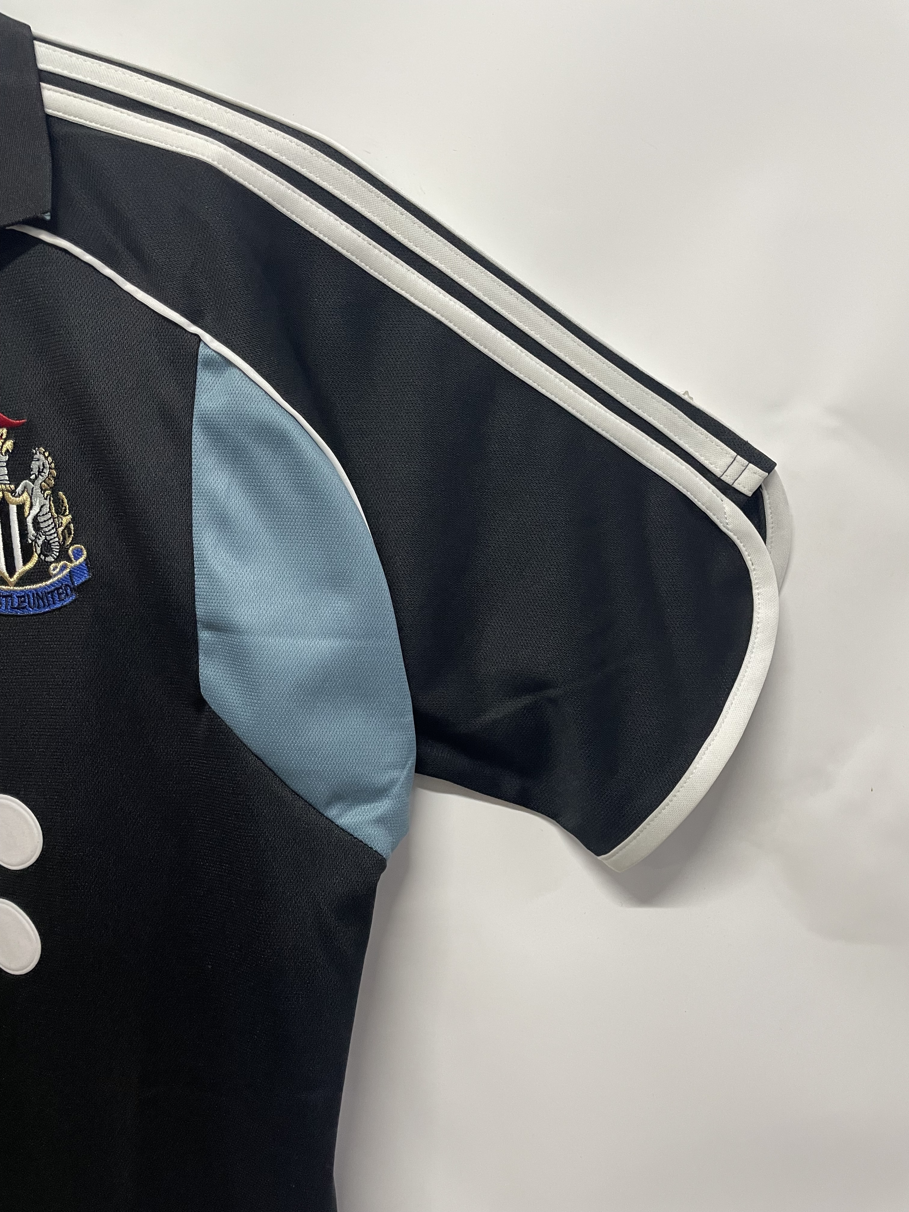 2000-01Newcastle Away