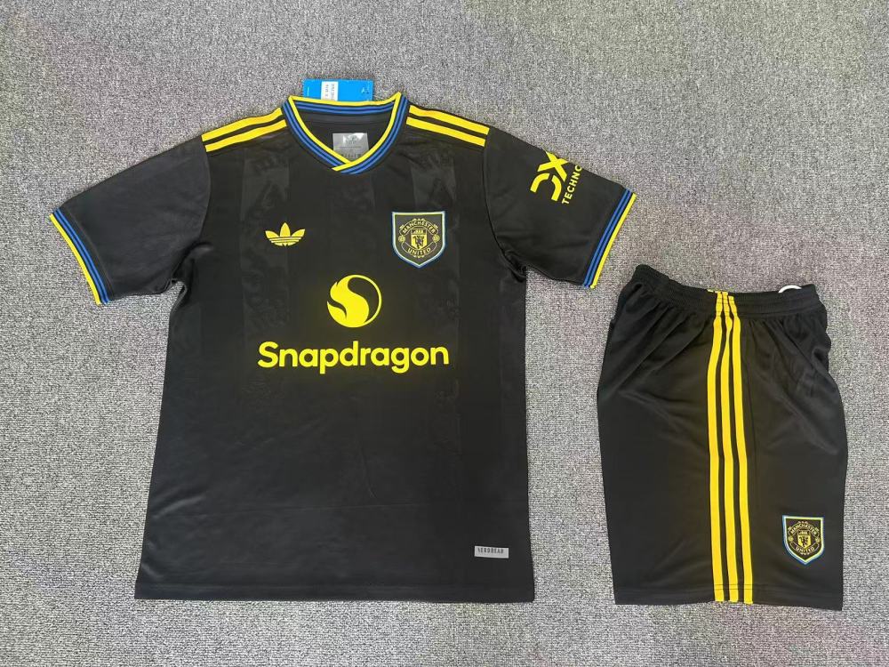 2526 Manchester United Second Away
