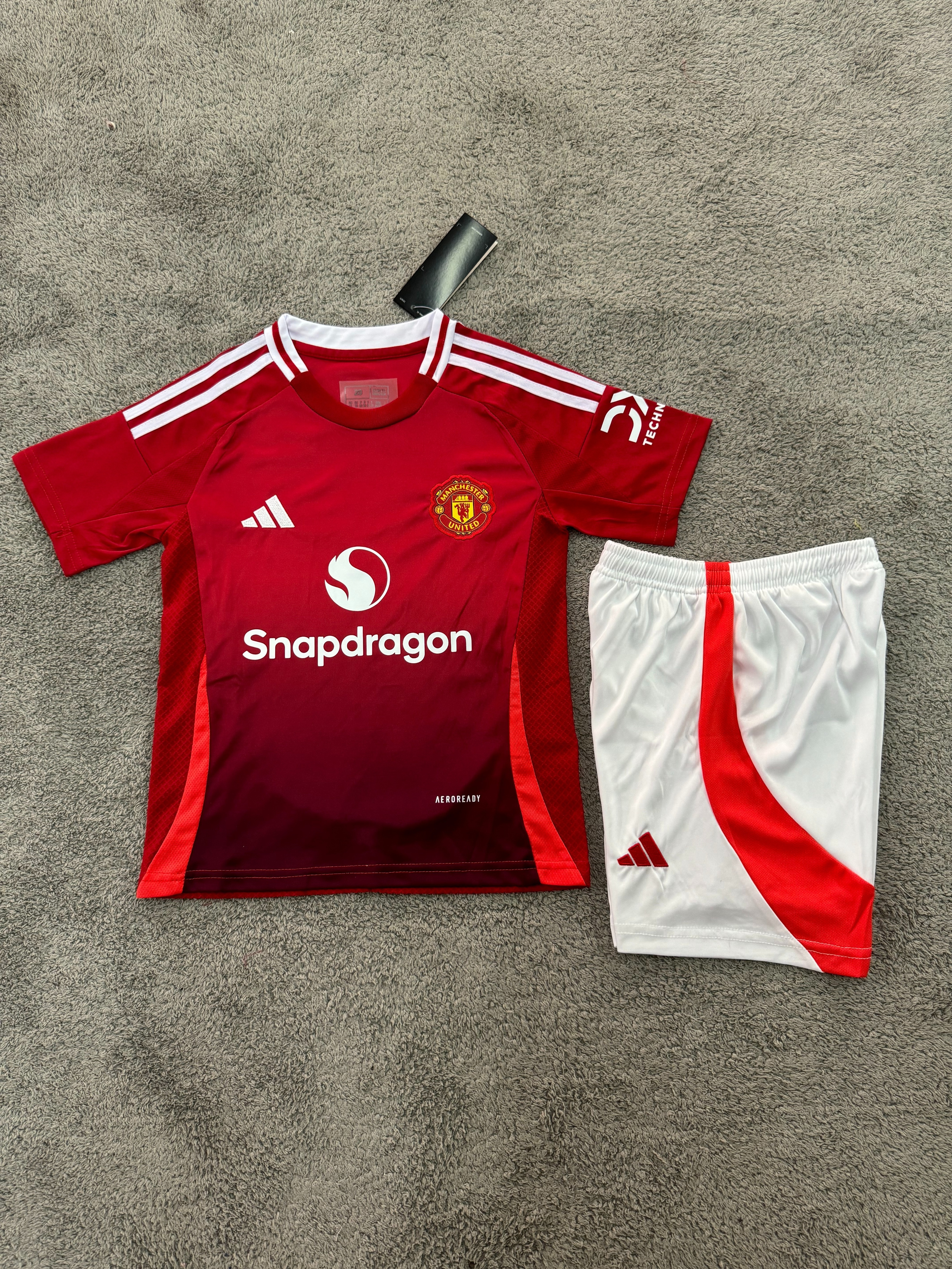 24-25 Manchester United Home Kits