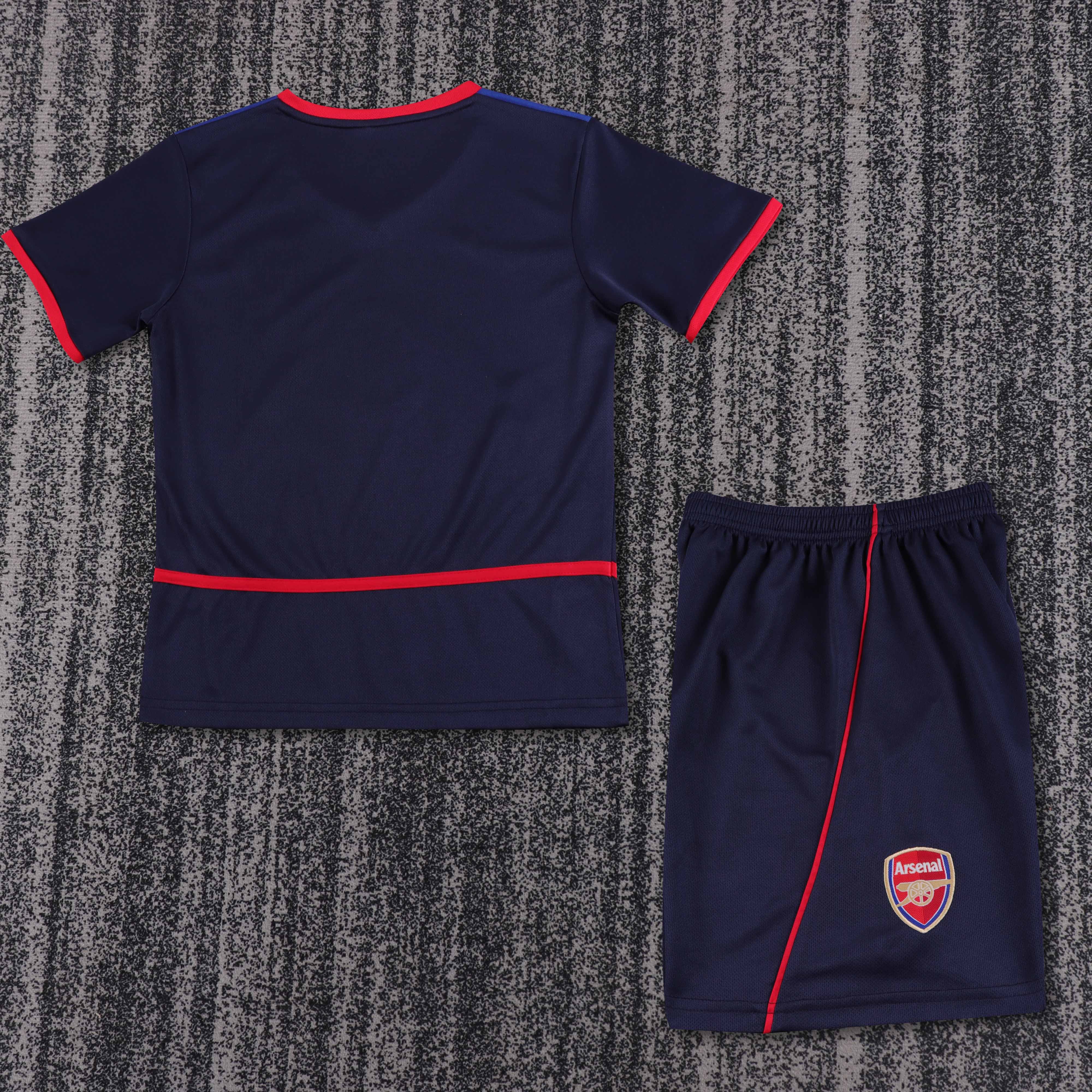 2002-04 Arsenal Away