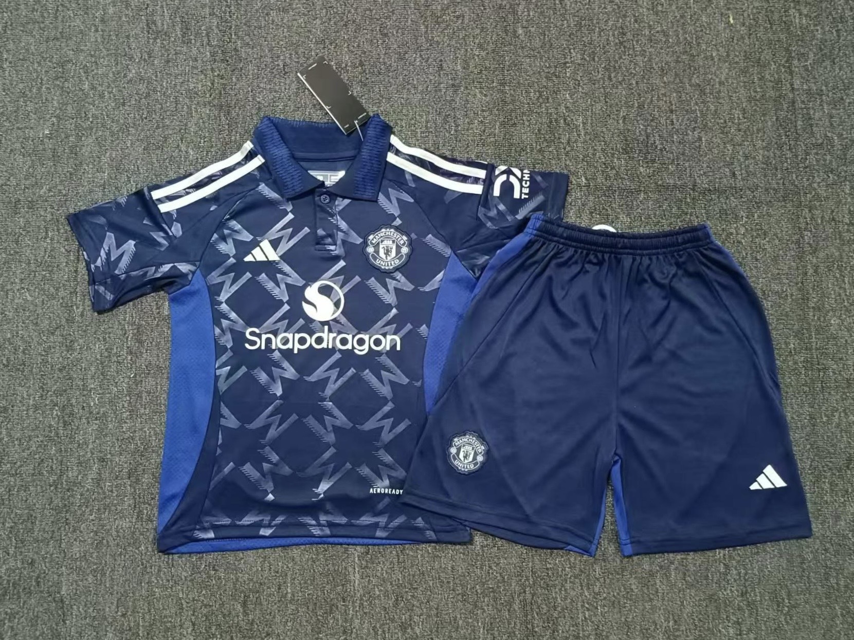 24-25 Manchester United Away Kits