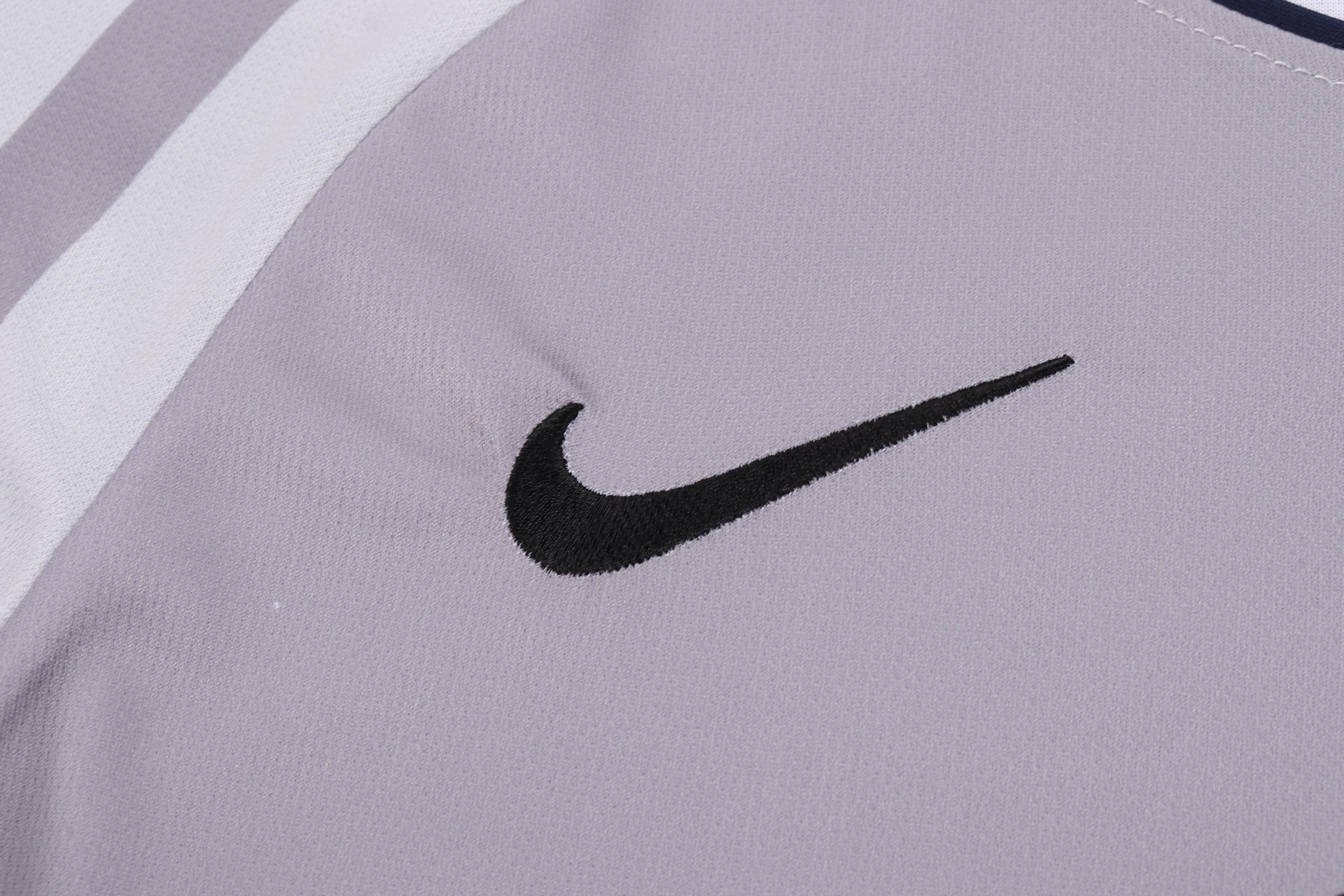 2001-02 PSG Away