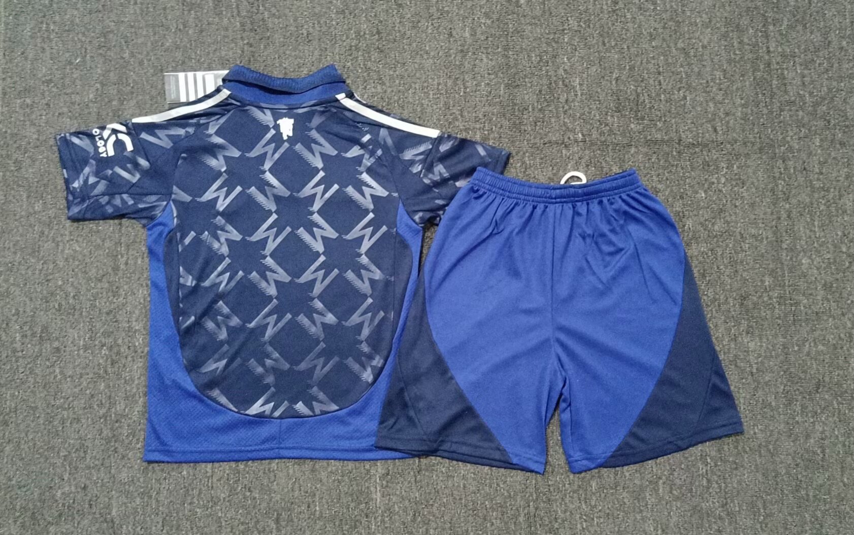 24-25 Manchester United Away