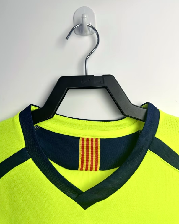 2005-06 Barcelona away game long-sleeved shirt