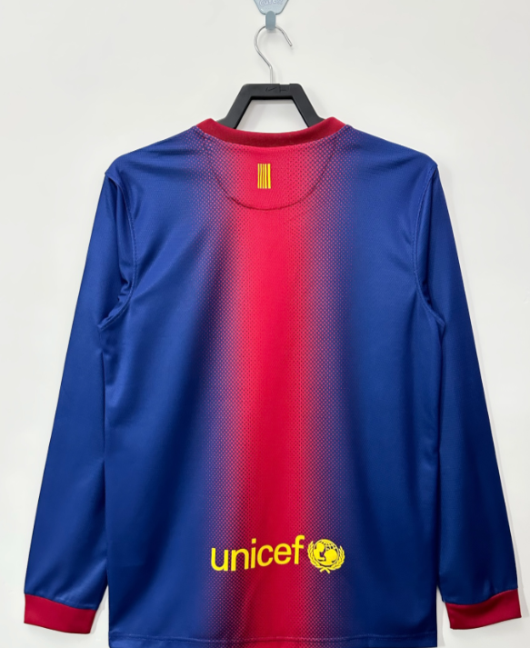 2012-13 Barcelona home uniform with long sleeves