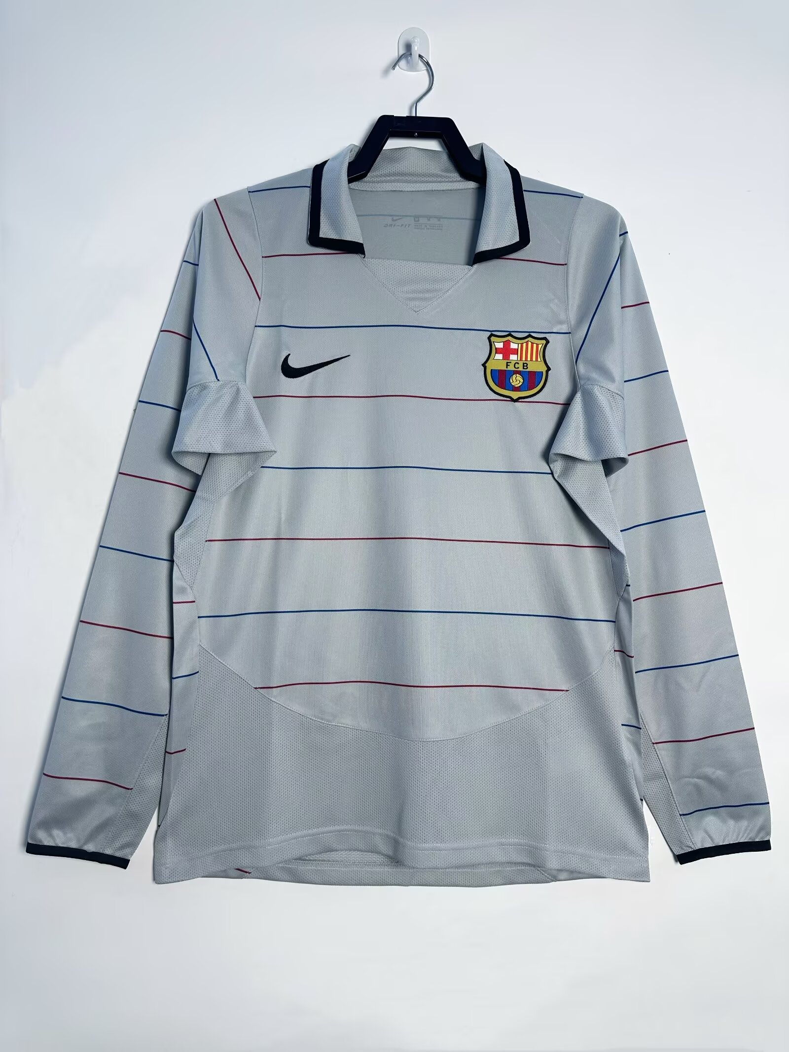 2003-04 Barcelona away game long-sleeved shirt