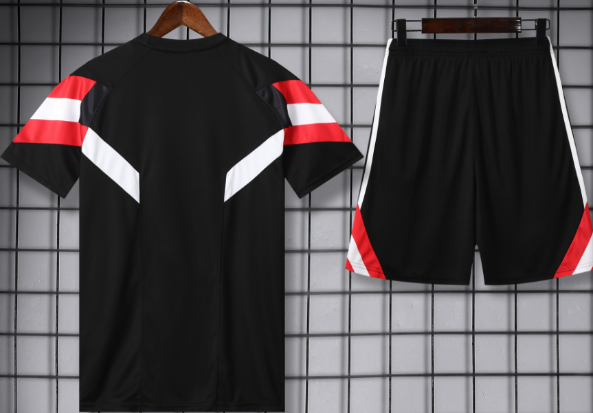 25-26 Manchester United Training Uniform