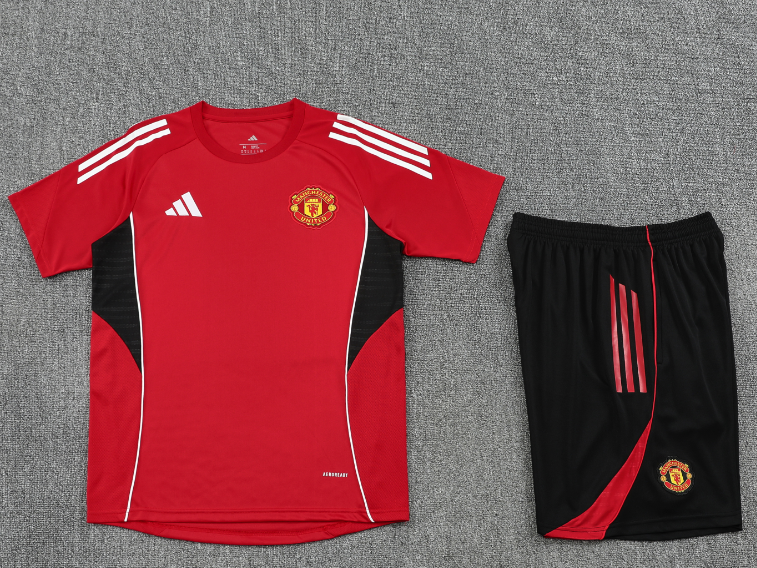 25-26 Manchester United Training Uniform
