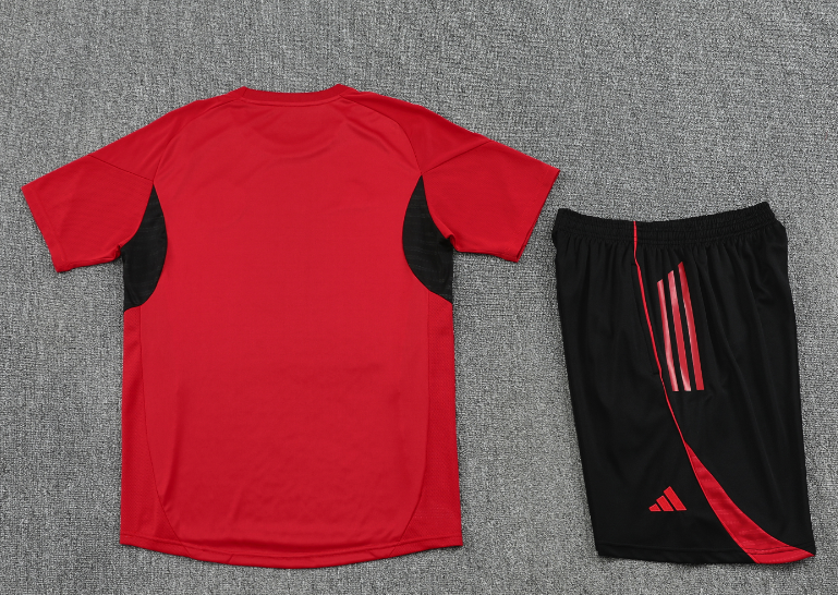 25-26 Manchester United Training Uniform