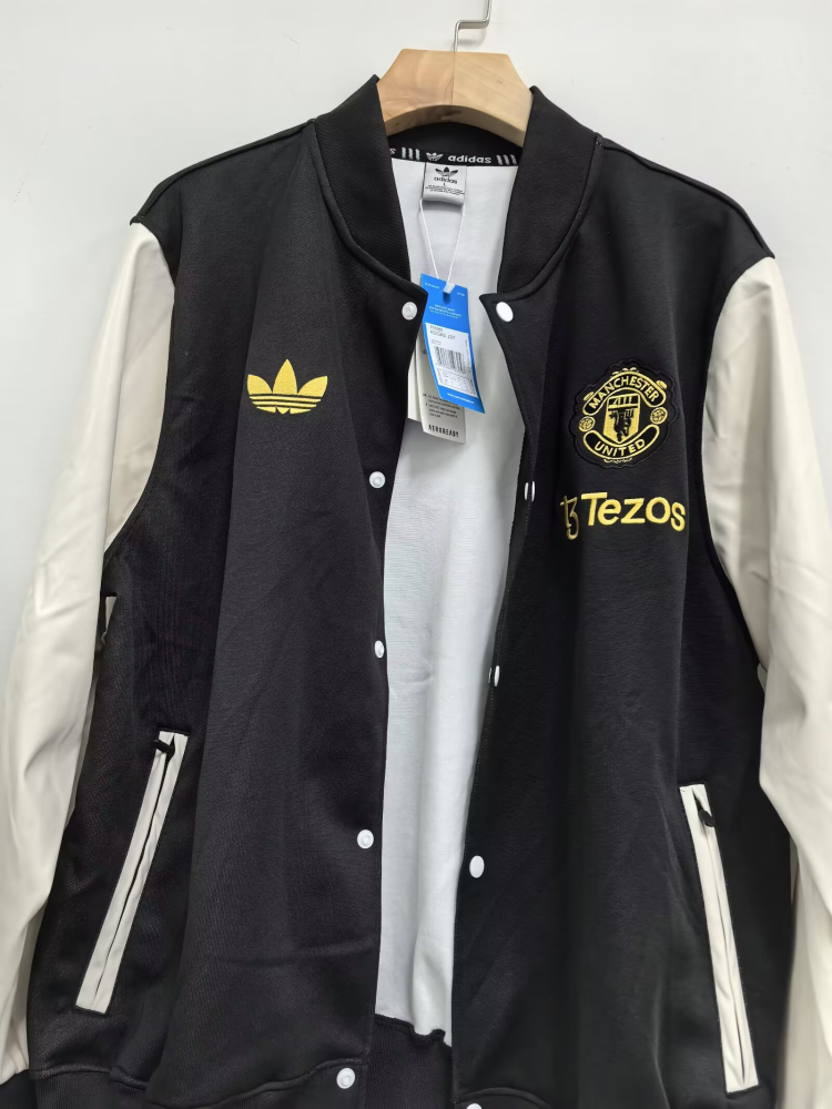 Manchester United retro leather jacket with button closure