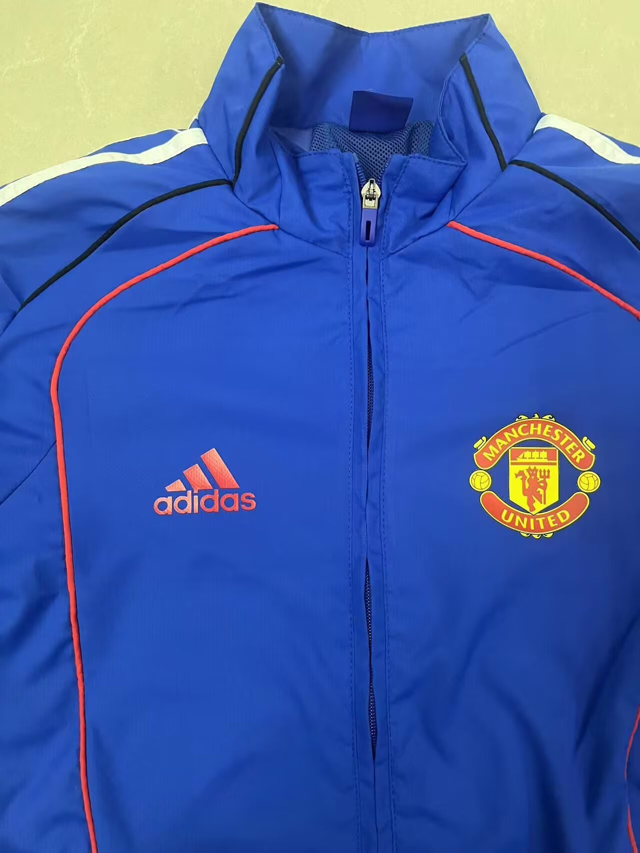 Manchester United vintage trench coat