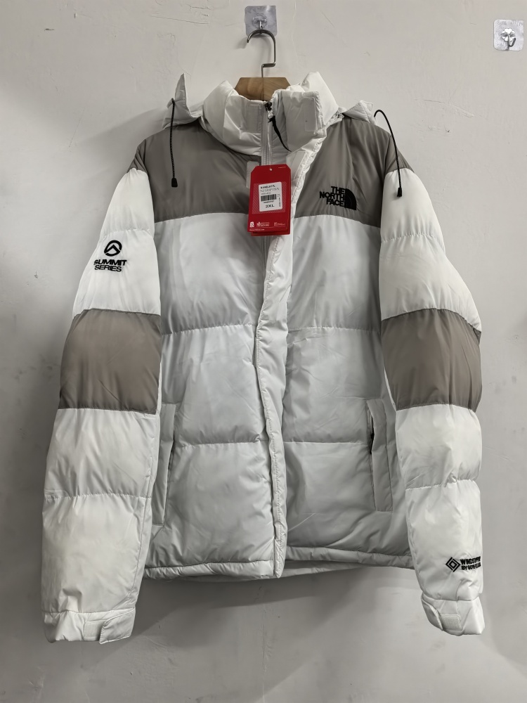 North-facing coat    white