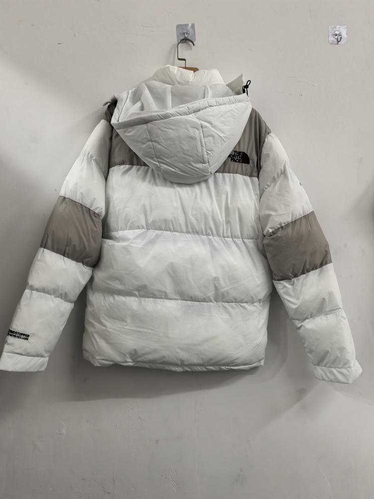 North-facing coat    white