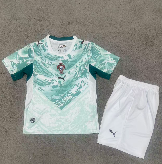 26 27 Portuguese home and away team children's clothing