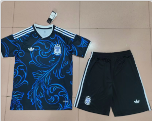 26 & 27 Argentine children's home and away clothing
