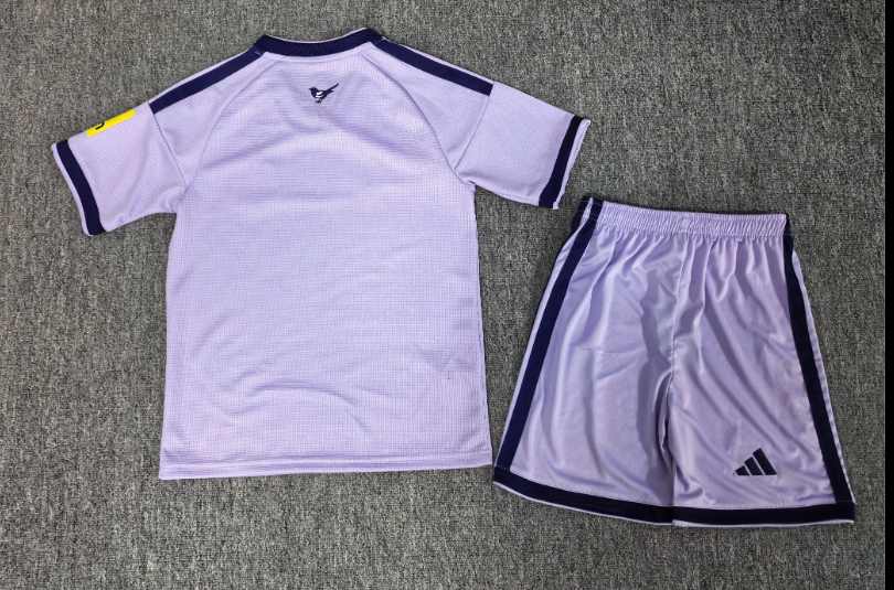 26-27 Tuckas II Kids' Clothing