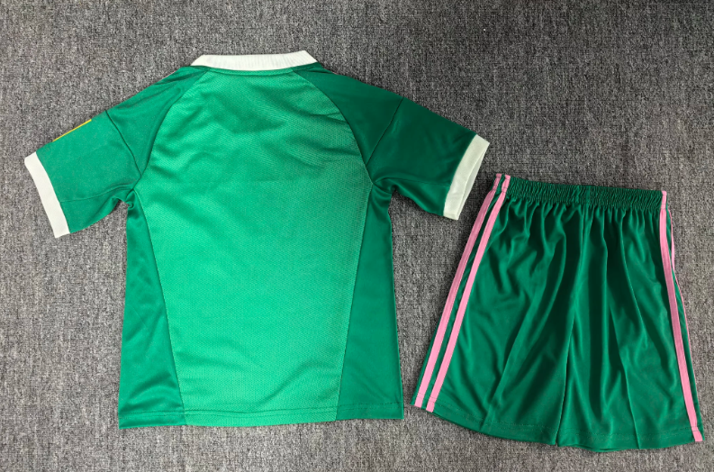 26 27 Newcastle Green Goalkeeper Children's Clothing