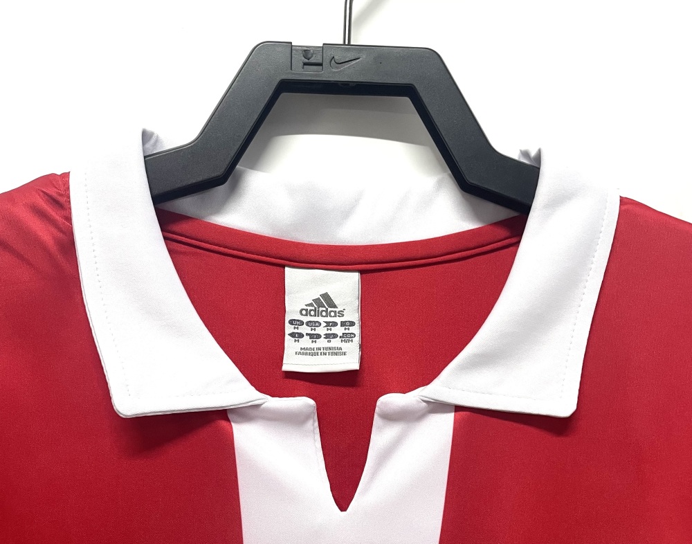 2004/2005 Benfeika Home Football Jersey