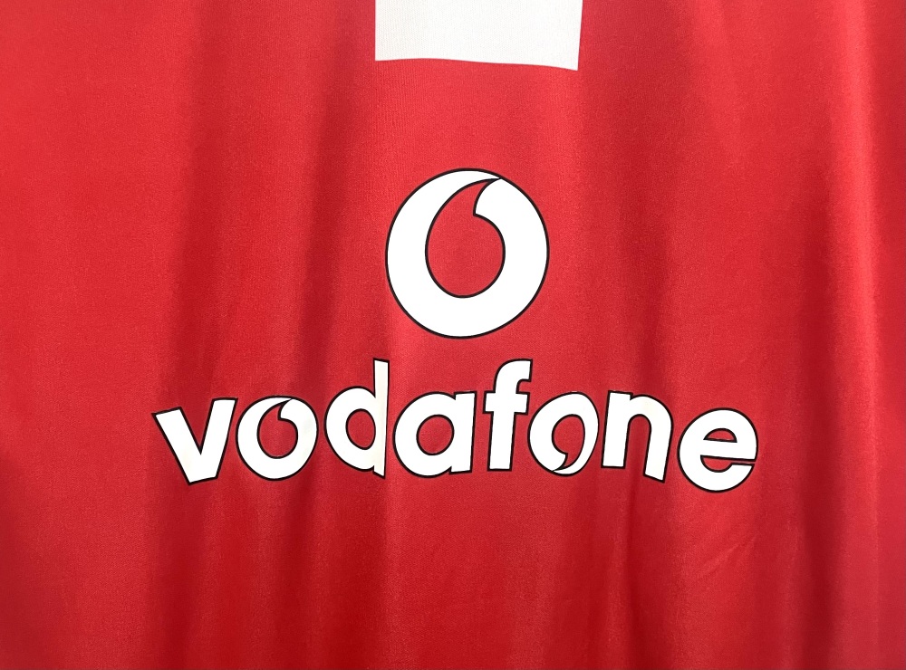 2004/2005 Benfeika Home Football Jersey
