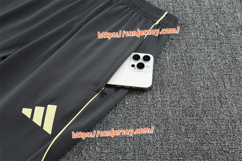 2025/2026 Real Madrid yellow Training suit set long sleeves