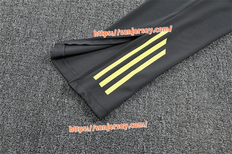 2025/2026 Real Madrid yellow Training suit set long sleeves