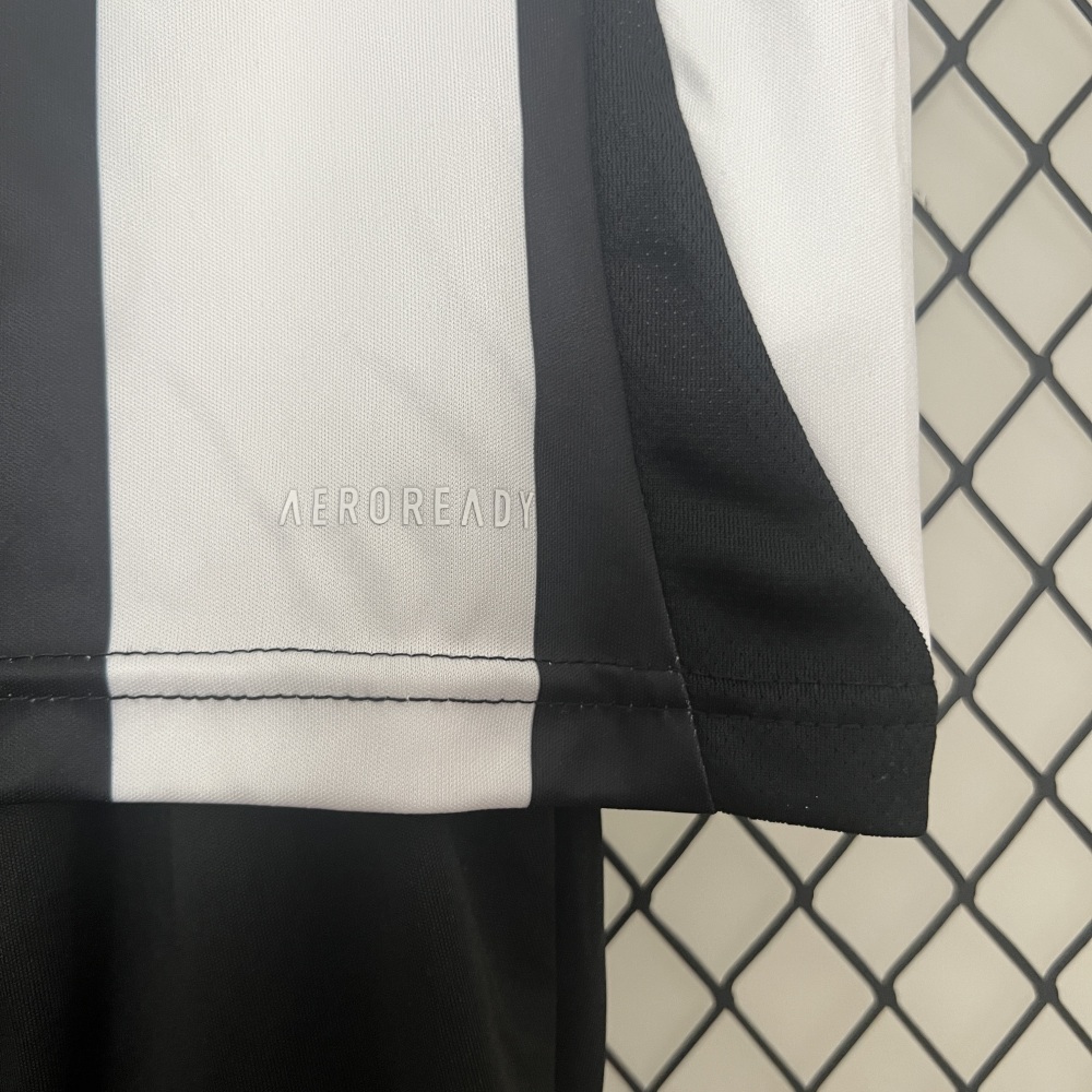 24-25 Newcastle United Home Kids Kit/24-25纽卡斯尔联主场童装