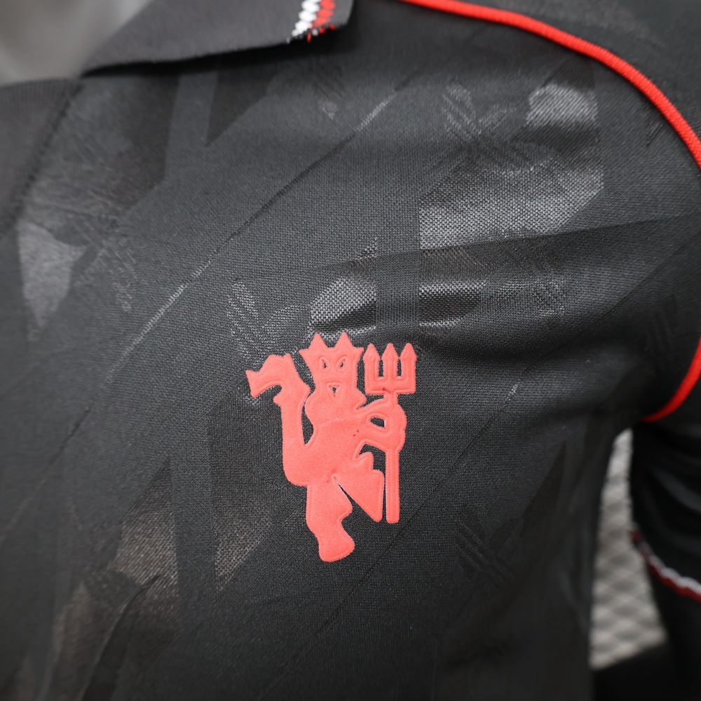 2024/2025  Manchester United black Retro soccer jersey For Player Version