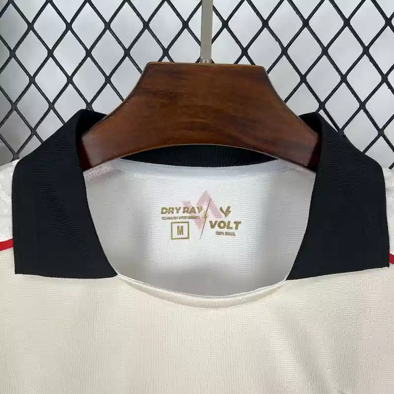 2025/2026 Vitoria Beige Goalkeeper Soccer Jersey Fan Edition