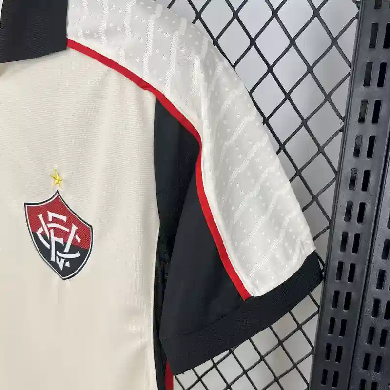 2025/2026 Vitoria Beige Goalkeeper Soccer Jersey Fan Edition