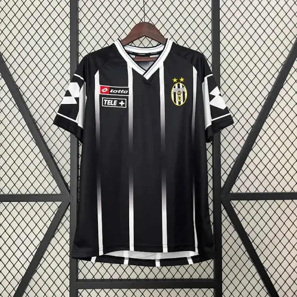 Retro 2000-2001 Juventus Black Soccer Jersey