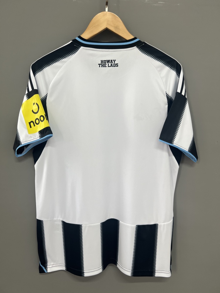 25/26 Newcastle United Home Football Shirt（ Fans Edition ）