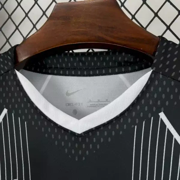 2025/2026 Barcelona Black Special Edition Soccer Jersey Fan Edition